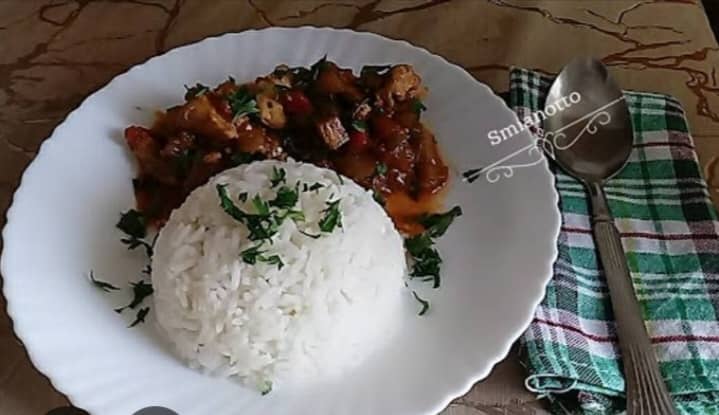 Riz sauce aubergine
